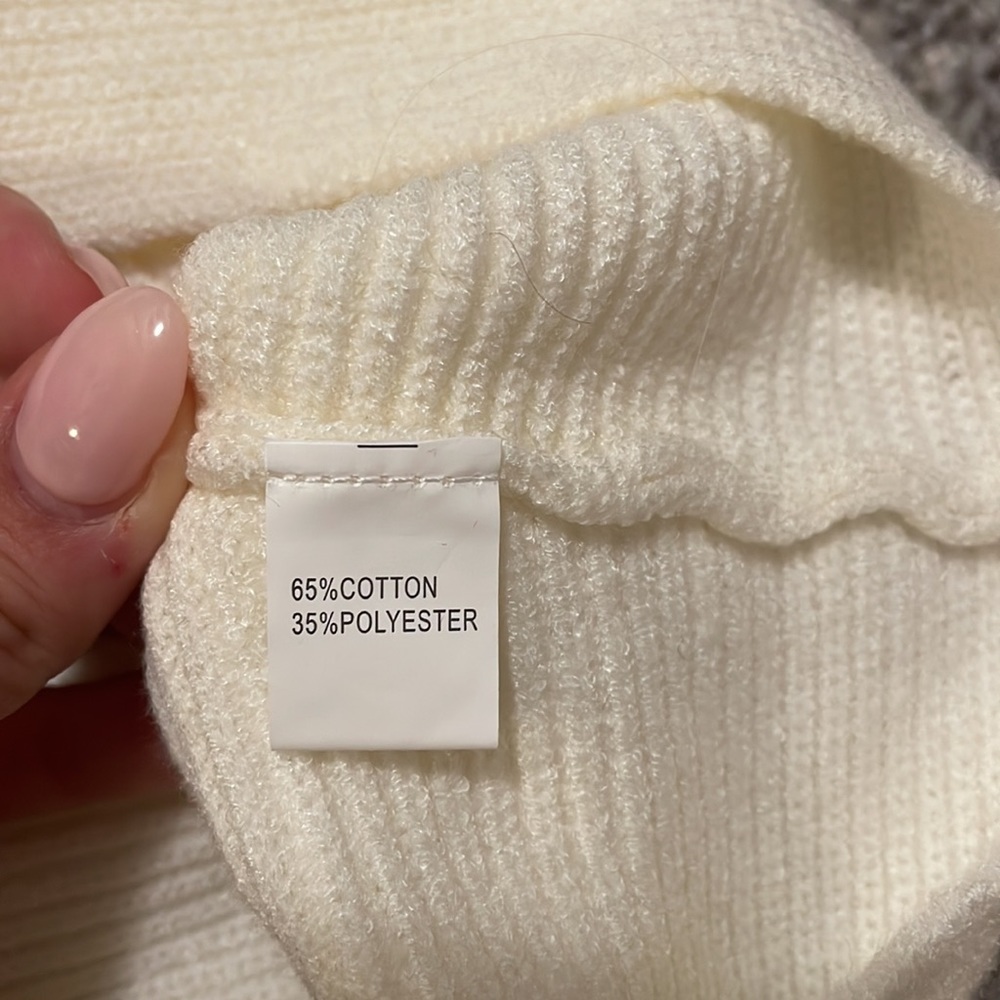 NEVER WORN Cream Turtle Size Medium from Amazon - Picture 4 of 4